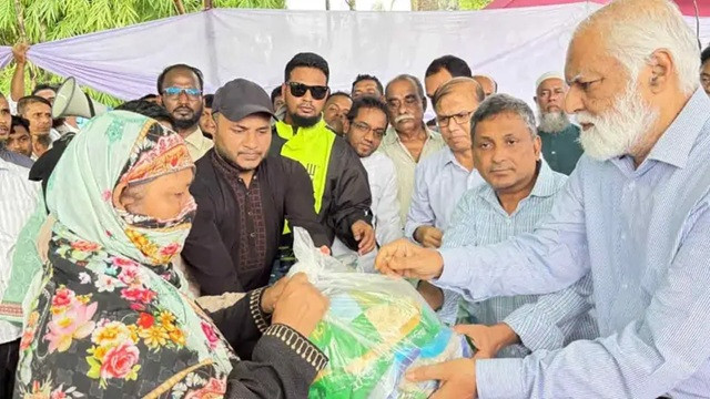 দুর্যোগের শুরু থেকেই চট্টগ্রামের খোঁজ রাখছেন প্রধানমন্ত্রী