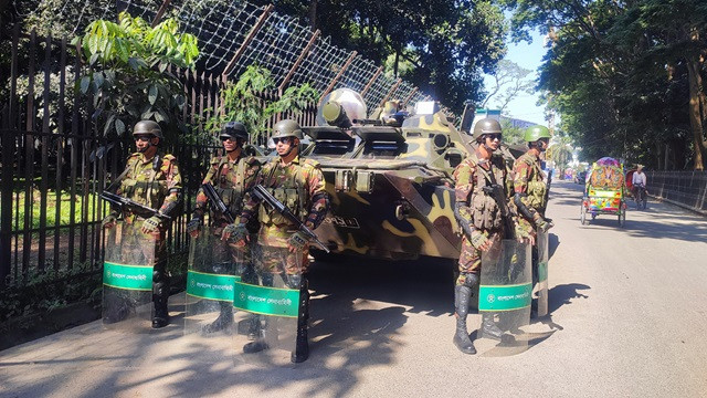 ট্রাইব্যুনাল এলাকায় আজও সেনা-বিজিবির কঠোর নিরাপত্তা