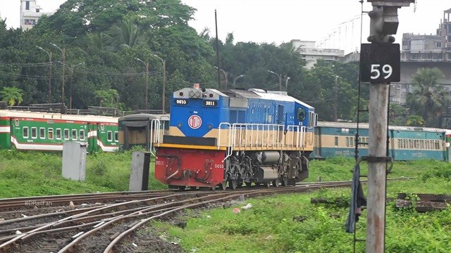 খিলগাঁওয়ে কক্সবাজার এক্সপ্রেসের রেক থেকে ইঞ্জিন বিচ্ছিন্ন