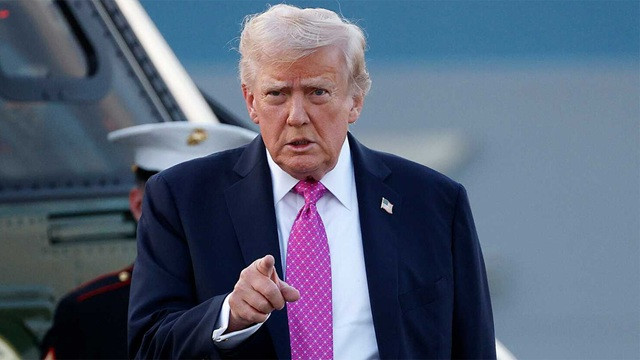 ইরানের সঙ্গে ব্যবসা করা দেশের ওপর আরোপ করা হবে শুল্ক