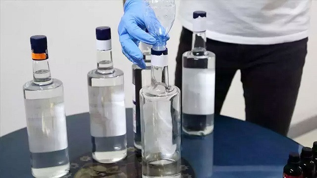 বিষাক্ত মদপানে শতাধিক মৃত্যু, তুরস্কে অভিযান
