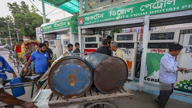 পেট্রোল-অকটেনের দাম ৬ টাকা, ডিজেল-কেরোসিন ১ টাকা ২৫ পয়সা কমল