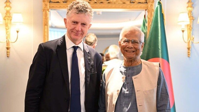 প্রধান উপদেষ্টার সঙ্গে যুক্তরাজ্যের জাতীয় নিরাপত্তা উপদেষ্টার বৈঠক