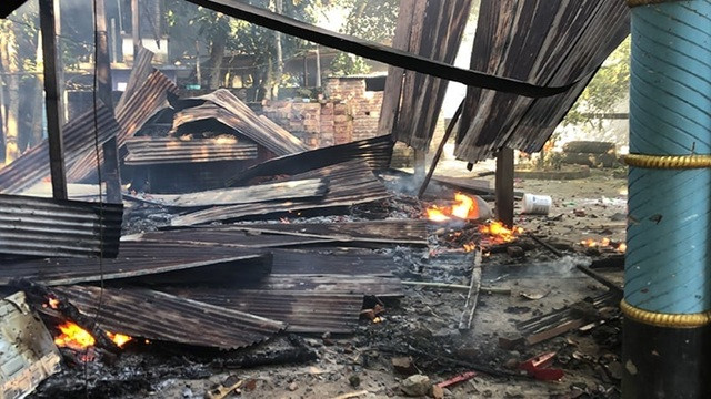 ‘নুরাল পাগলা’র দরবারে পুলিশের ওপর হামলা, ৩৫০০ জনের বিরুদ্ধে মামলা