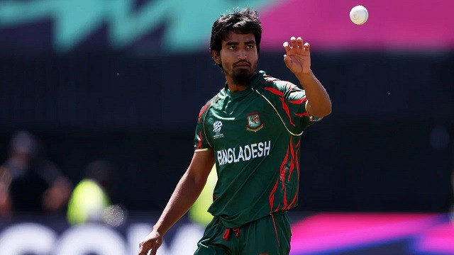 আফগান শিবিরে প্রথম আঘাত হানলেন সাকিব