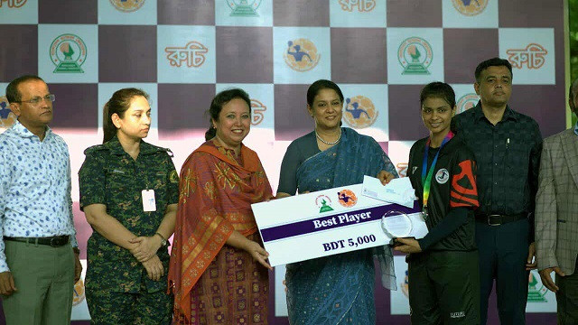 ‘ঢাকায় দেড় কোটি মানুষের জন্য ১৯টি মাঠ’