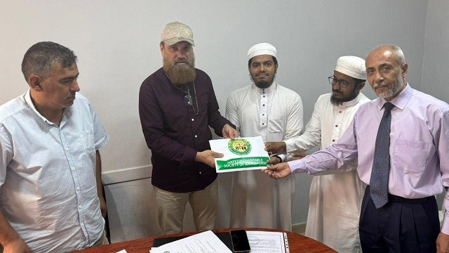 গাজার ৩০০ এতিম শিশুর পড়াশোনার দায়িত্ব নিল টিম হাফেজ্জি