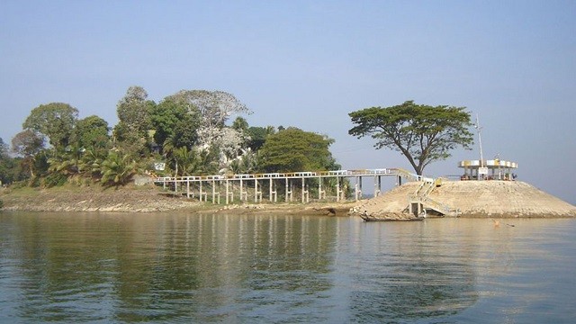 কাপ্তাই হ্রদের পানির নিচে চাকমা রাজার