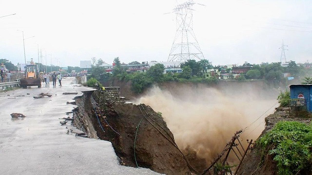 উত্তরাখণ্ডে মেঘভাঙা বর্ষণে নিহত ১৫