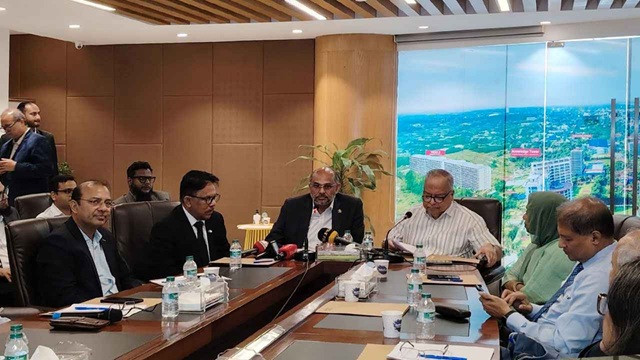 শিল্পায়ন ও কর্মসংস্থানে উৎপাদনমুখী বিনিয়োগে জোর সরকারের
