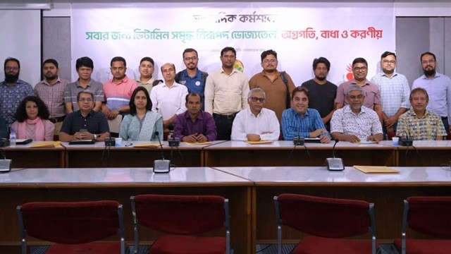 বিপদ বাড়াচ্ছে খোলা তেল, ভিটামিন সমৃদ্ধ প্যাকেজিংয়ের তাগিদ
