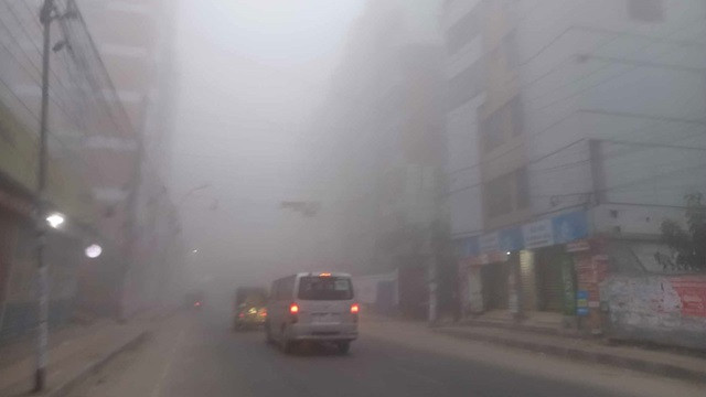 রাত থেকেই জেঁকে বসছে ঠান্ডা, শৈত্যপ্রবাহের সতর্কতা