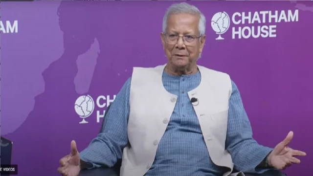 ভোটারদের ওপর আস্থা নিয়ে প্রশ্নের জবাবে ড. ইউনূস: ‘কিছু টাকা দাও, আমি তোমাকে ভোট দেব, এটাই সব, সব ভোটকেই এমন বলা যায়’