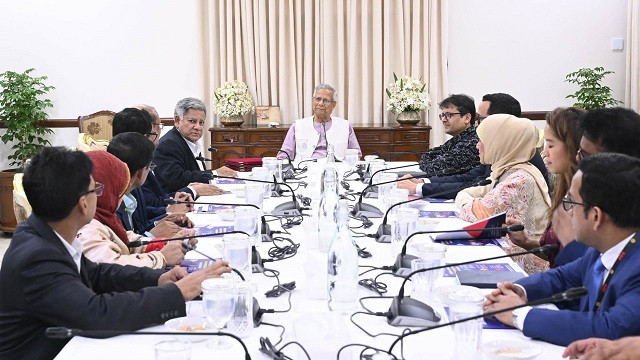 শ্রমজীবী মানুষের অধিকার আদায়ে স্মরণীয় দিন আজ : প্রধান উপদেষ্টা