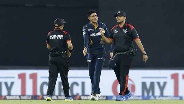 এক ম্যাচে দুইবার আম্পায়ারের সঙ্গে তর্কে জড়ালেন গিল